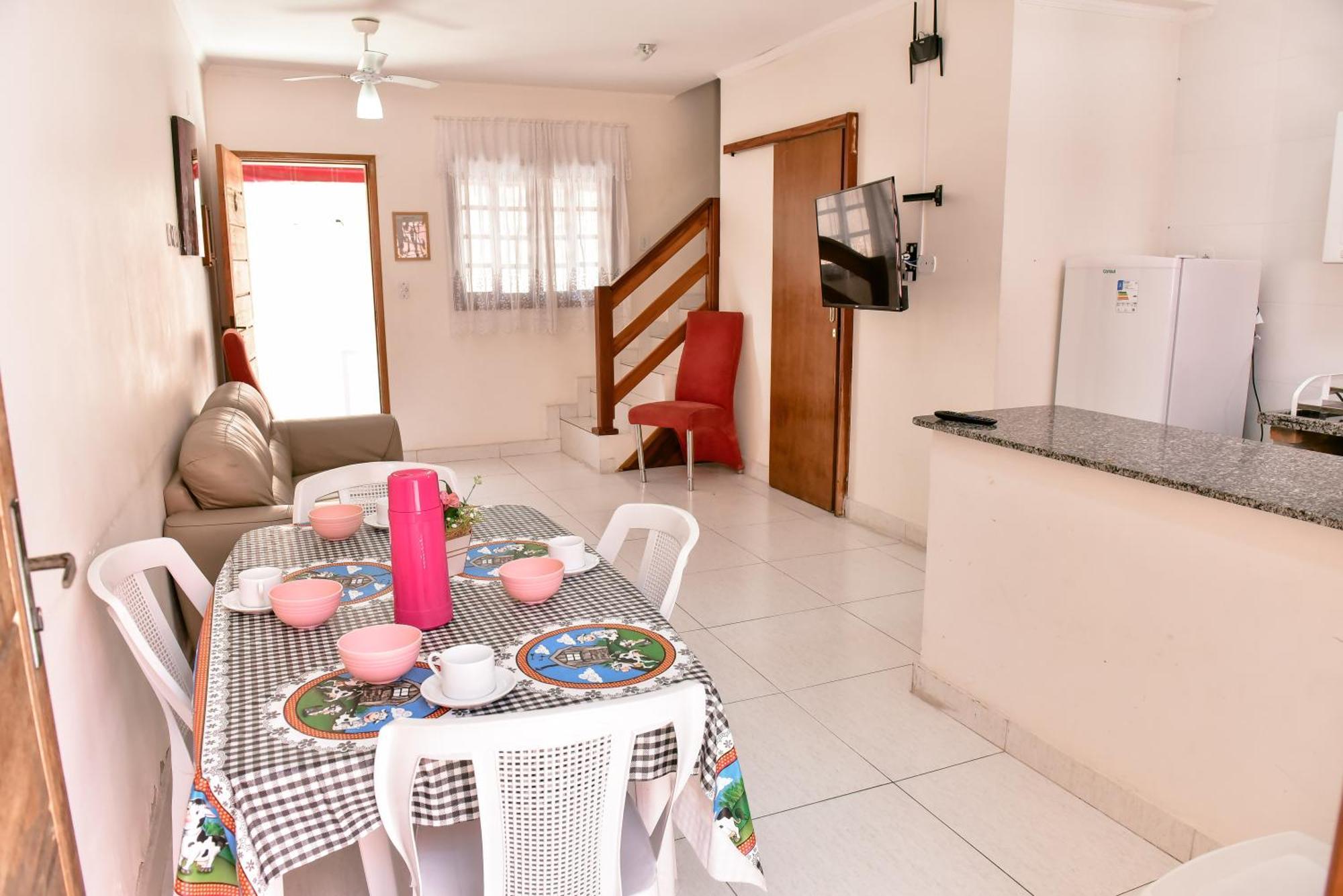 Chalés por temporada no Villagio Santa Mônica, em Caraguatatuba Exterior foto